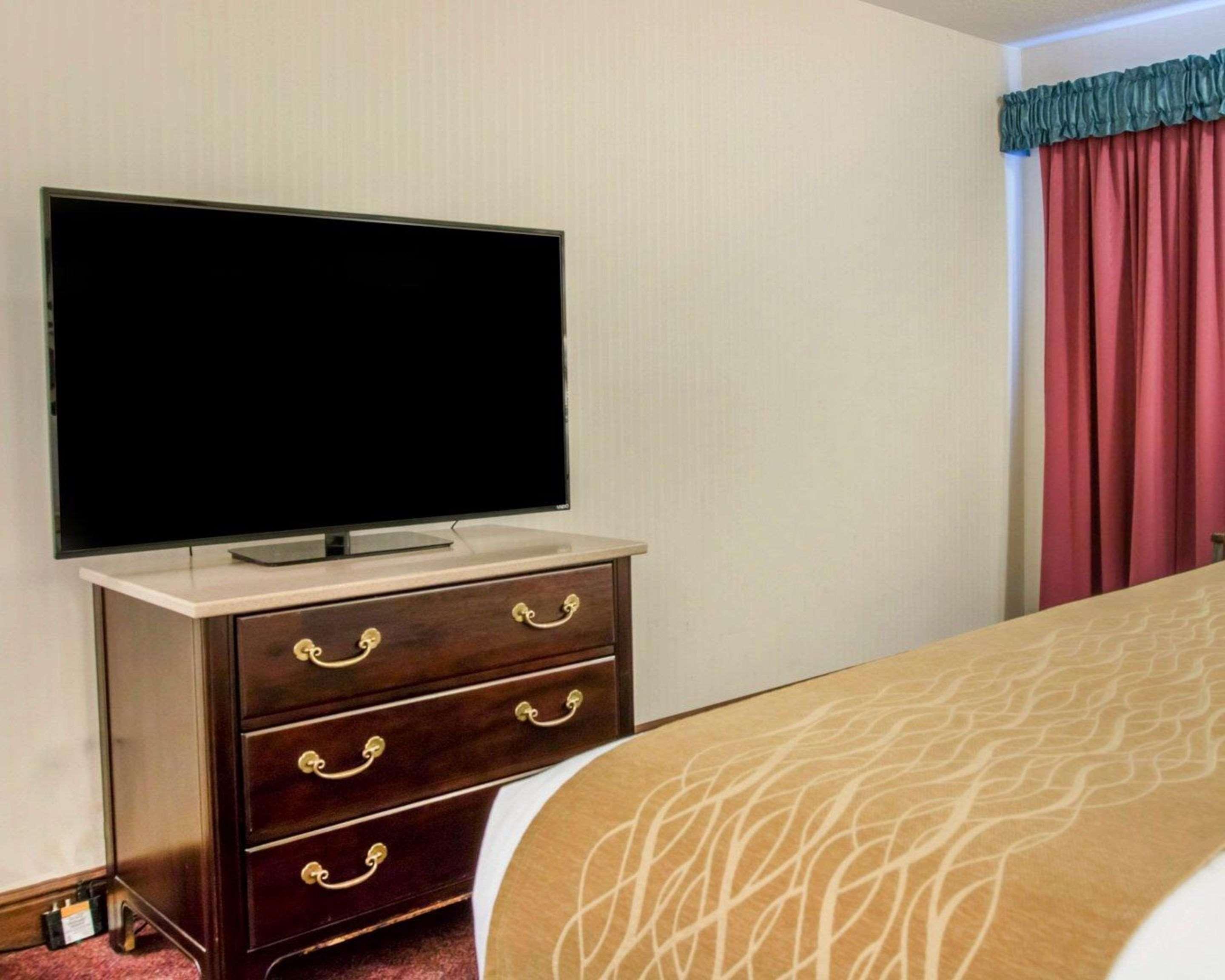 Comfort Inn Lakeside Mackinaw City Exteriör bild