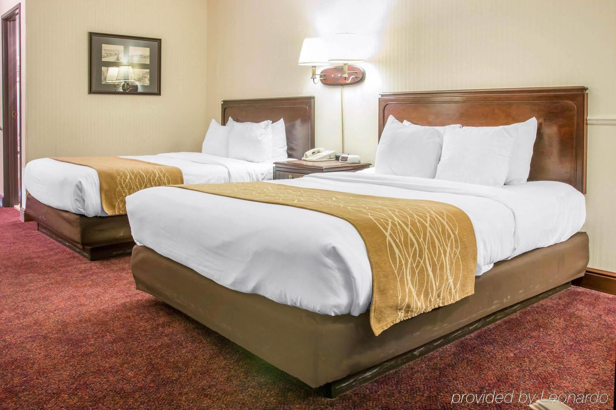 Comfort Inn Lakeside Mackinaw City Exteriör bild