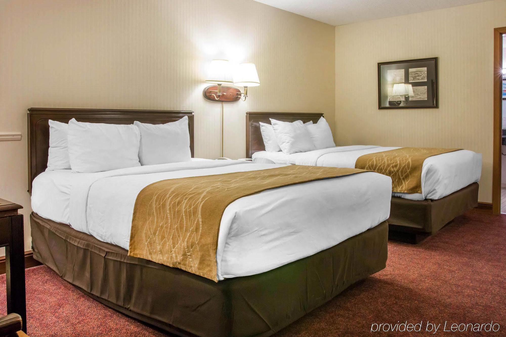 Comfort Inn Lakeside Mackinaw City Exteriör bild